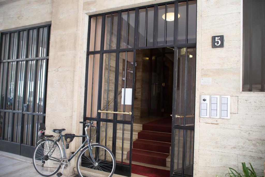 Convenient And Private Place In Milan Exterior photo